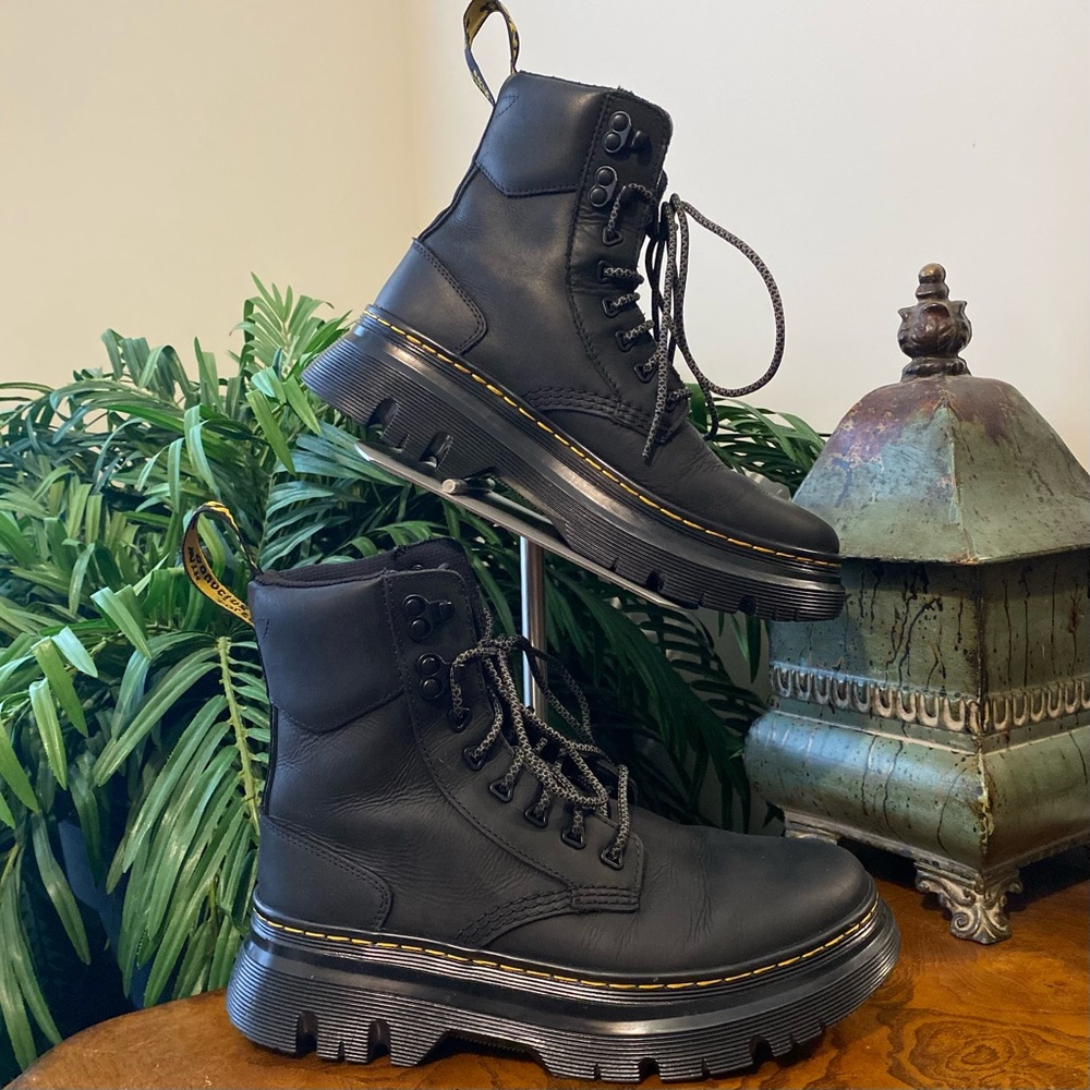 Dr. Martens Tarik Wyoming Black Leather Utility Boots Men's 7 Women's 8